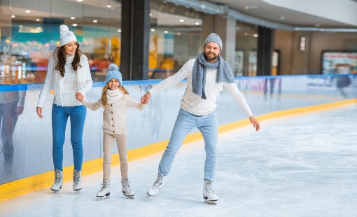 Festive ice skating at Swindon Link Centre